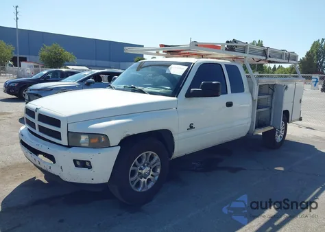 1999 Dodge Ram 2500 St z USA, uszkodzony, nr VIN 3B7KC236XXG211787